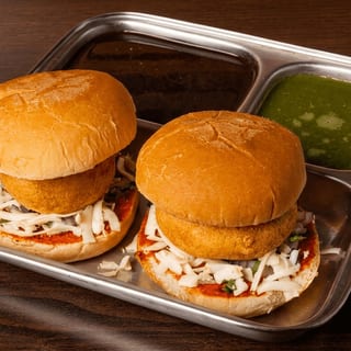 Cheese Pav Vada (2pcs)